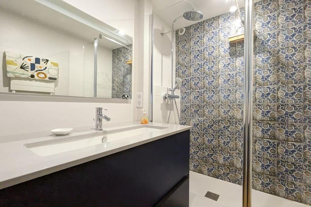 Le 828 : Appartement En Plein Centre De Vannes Bagian luar foto