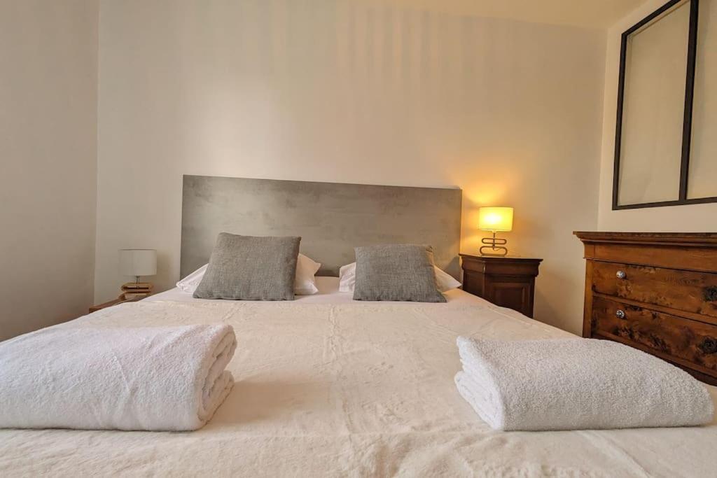 Le 828 : Appartement En Plein Centre De Vannes Bagian luar foto