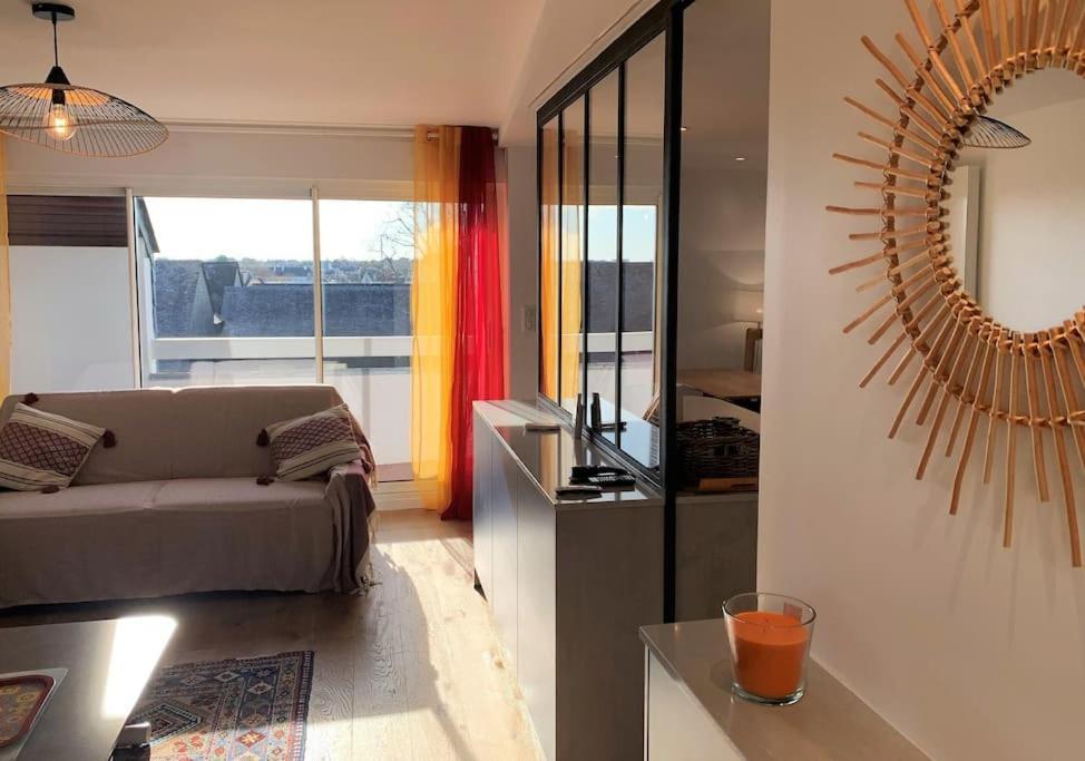 Le 828 : Appartement En Plein Centre De Vannes Bagian luar foto